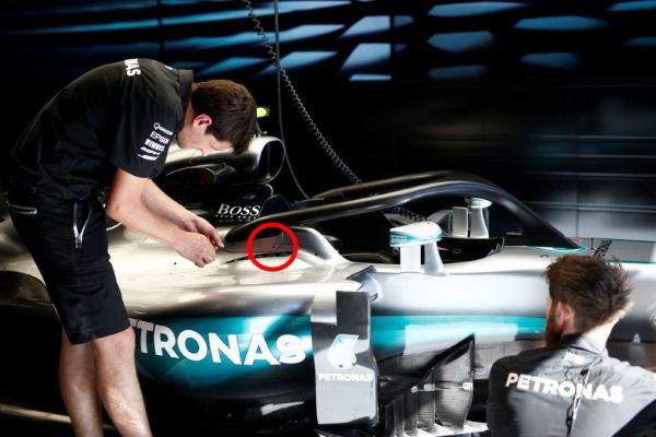 F1 oblouk Mercedes